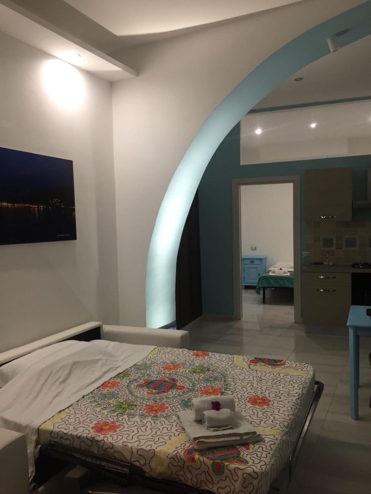 Casa In Borgo Marinaro Giardini Naxos Exterior foto